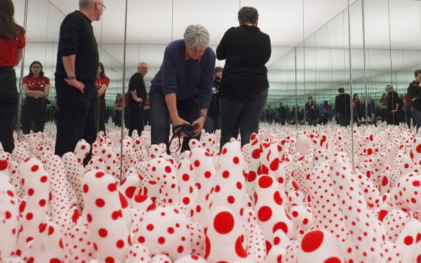 phallie fields, white with red dots, mirrored room, mirrored walls, people, 